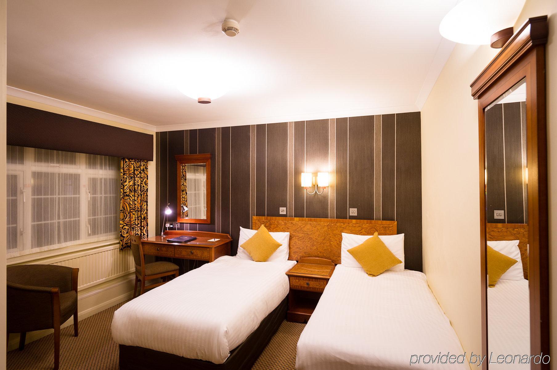 The Royal Chace Hotel Enfield Chambre photo