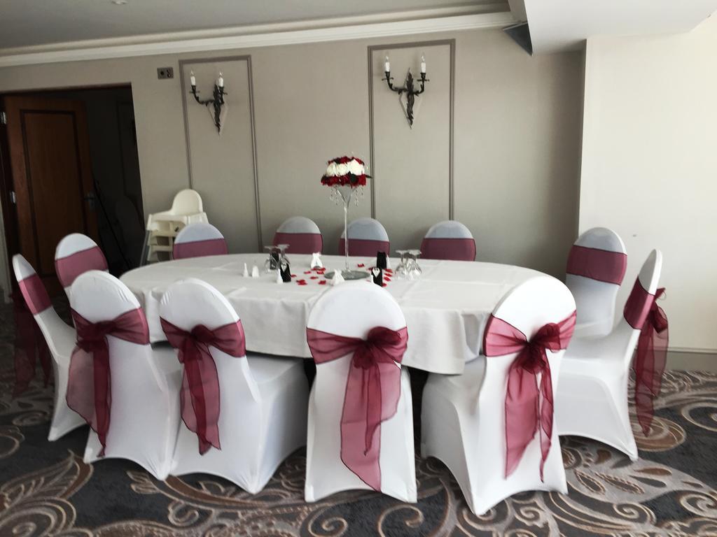 The Royal Chace Hotel Enfield Extérieur photo