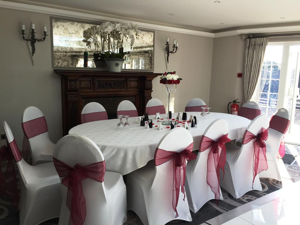 The Royal Chace Hotel Enfield Extérieur photo