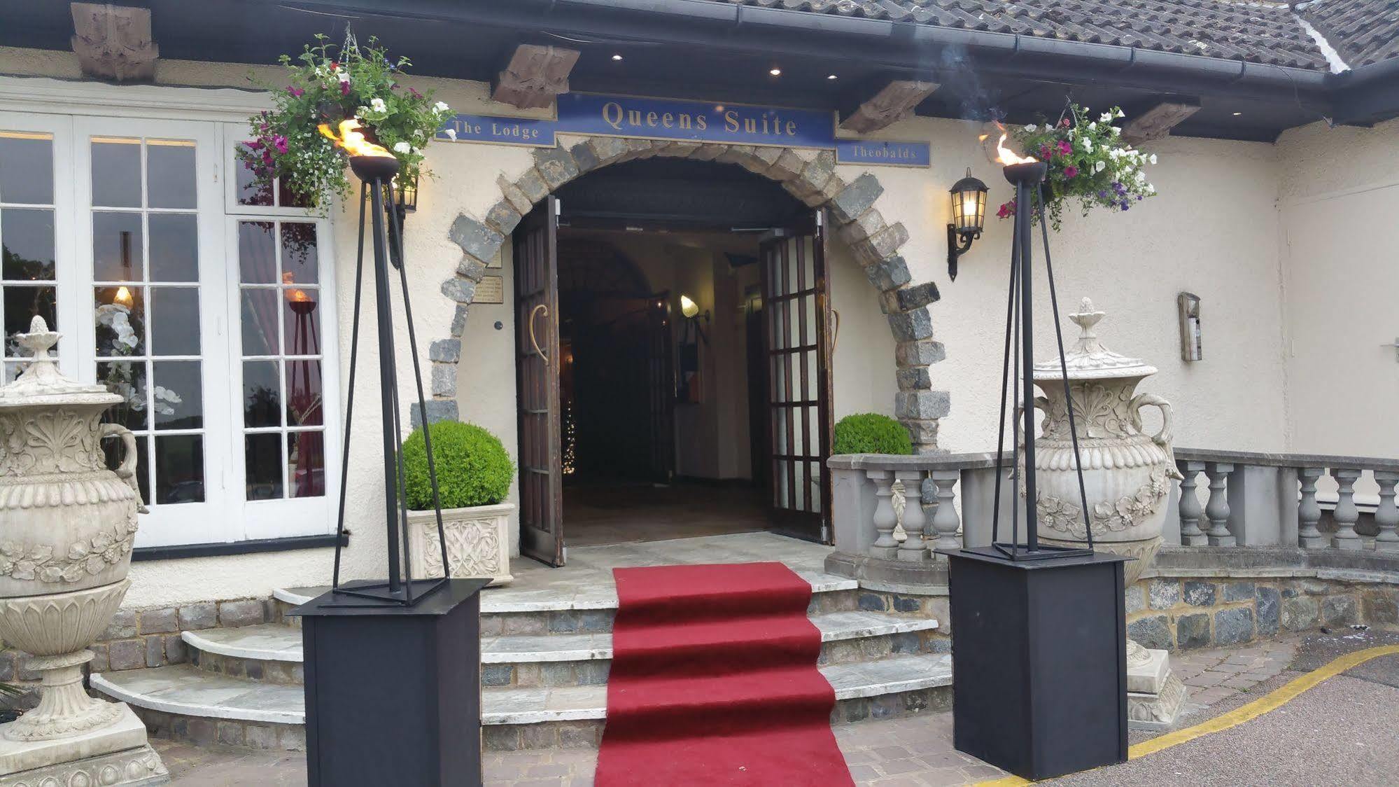 The Royal Chace Hotel Enfield Extérieur photo